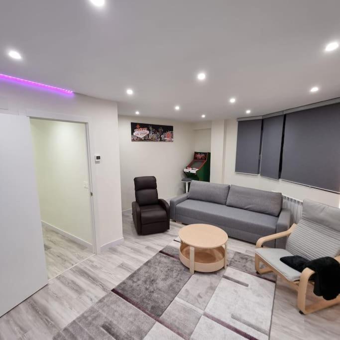 オビエドSoho Boutique Tioda, Totalmente Reformado Junto A Las Estaciones, Wifiアパートメント エクステリア 写真